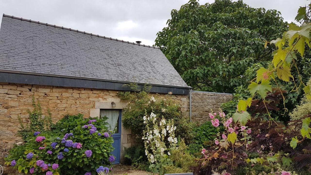 La Ferme De Kerhors Hotel Tréméoc Exterior foto